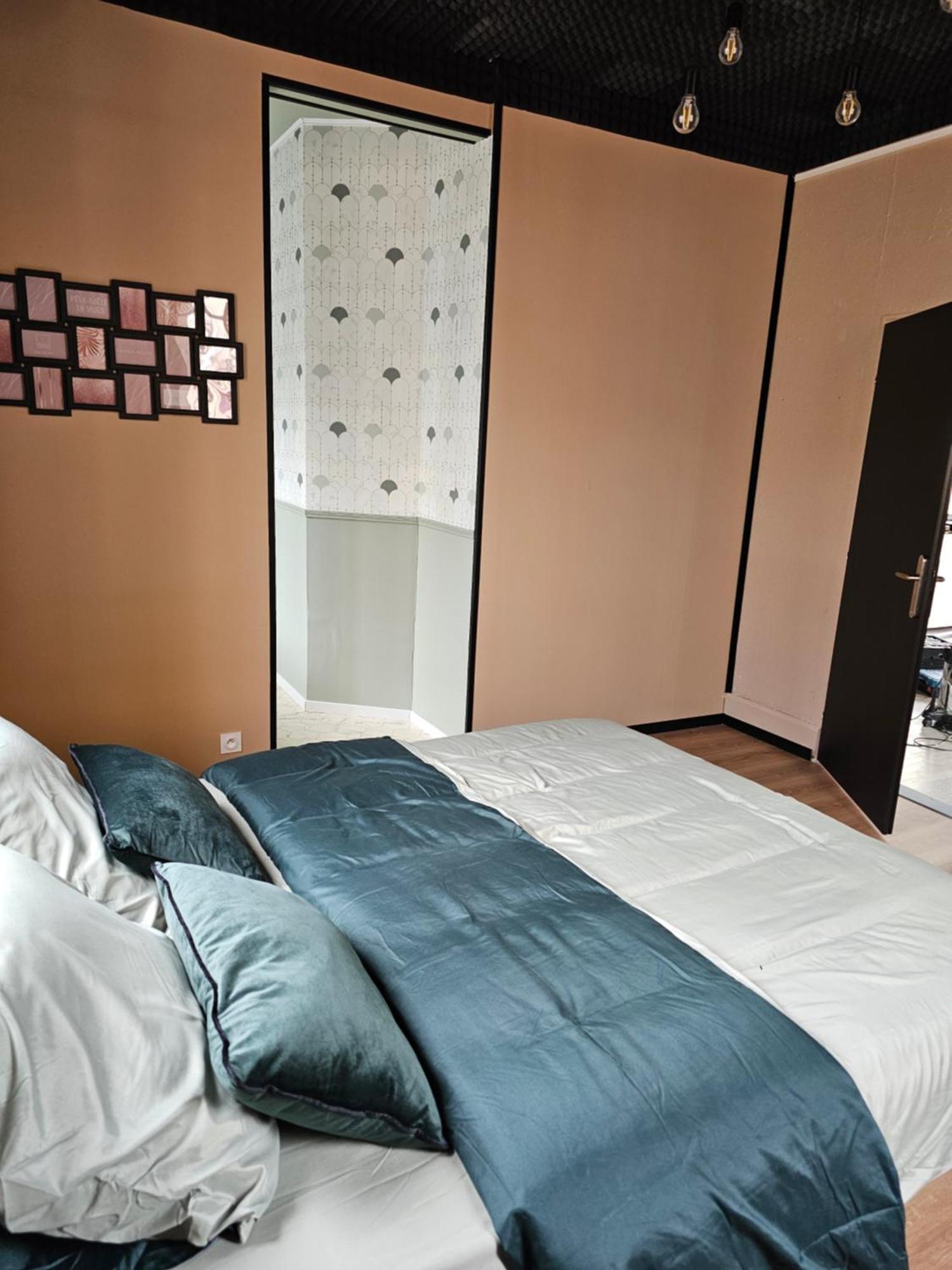 Black Box Cinema Appartement Avec Balneo Épinal Extérieur photo